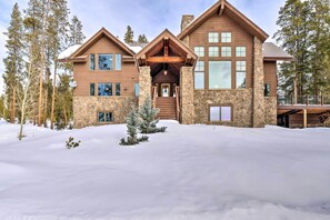 House Exterior | 3-Story Home | Internal Stairs to Access Main Living Areas