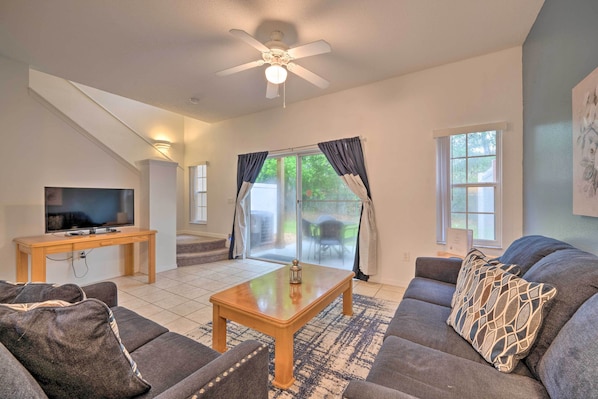 Kissimmee Vacation Rental | 3BR | 2.5BA | 1,291 Sq Ft | 1 Step to Enter