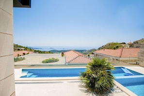 Panoramic views from the villa to the Adriatic Sea