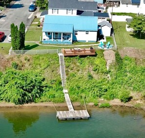 Drone photo of the front of the cottage