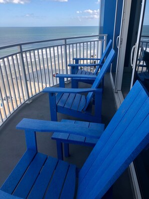 Relaxing Balcony 12th Floor 