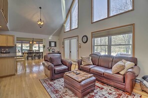Living Room | Smart TV