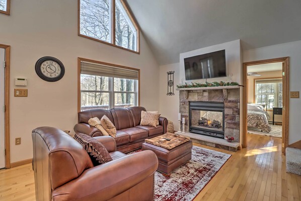 Albrightsville Vacation Rental | 3BR | 2BA | 1,912 Sq Ft | Stairs Required