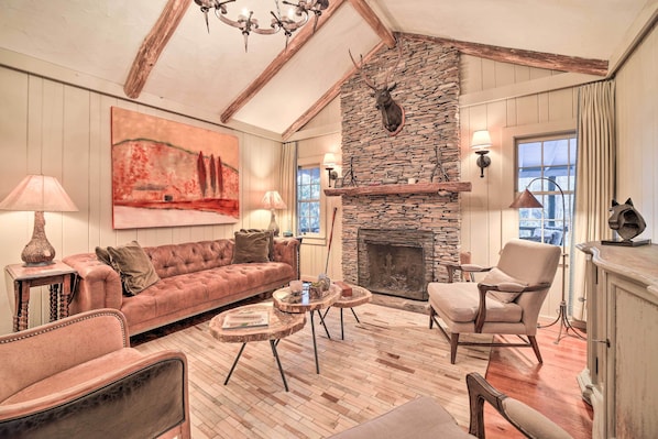Highlands Vacation Rental | 2BR | 2BA | Stairs Required | 680 Sq Ft