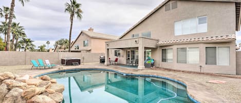 Glendale Vacation Rental | 4BR | 2.5BA | Step-Free Access | 3,000 Sq Ft