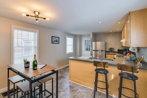 Dining Area | Dishware & Flatware