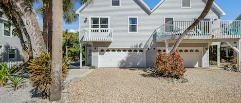 Two Sister's - Anna Maria Island Accommodations