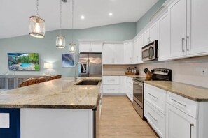 Full Kitchen with all the essentials