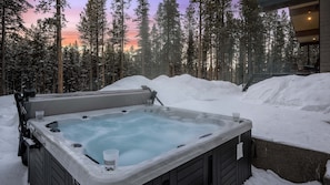 Private and peaceful hot tub