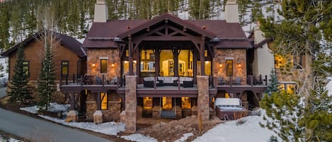 Welcome to the newly renovated Switchback Lodge