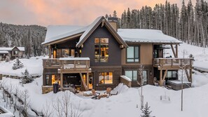 Aerial of River Haus with hot tub and gas firepit