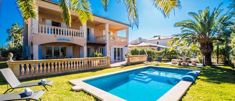 Villa de vacaciones en Mallorca con piscina privada