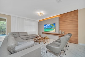 2826 Storey Cove_Storey Lake_11.jpg