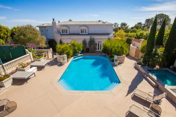 Private Oasis 