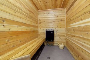 SAUNA!