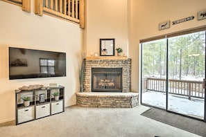 Living Room | Gas Fireplace | Xbox Console | Deck Access