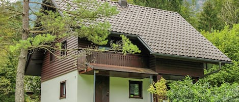 Außenseite Ferienhaus [Sommer]