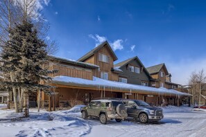 Drake Landing Condos