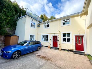 The Stables Apartments - Exterior