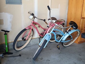 2 Beach cruiser bikes