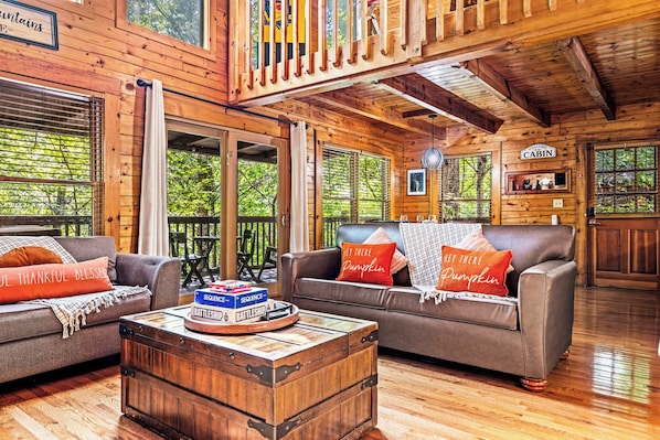 Enjoy the cabin with the whole family!!!!
