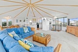 Surf-or-Sound-Realty-998-Circle-in-the-Sand-Great-Room-4