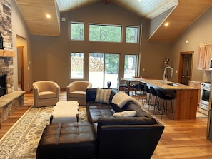 Entry Living room