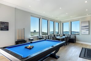 Spielezimmer