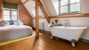 Bedroom One, The Hayloft, Bolthole Retreats