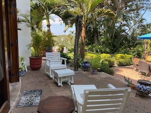 lounge area between casa and patio area