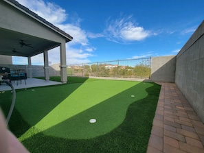 Mini-golf