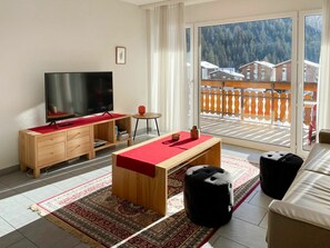 Möbel, Tabelle, Holz, Gebäude, Wohnzimmer, Komfort, Interior Design, Flooring, Fussboden, Couch