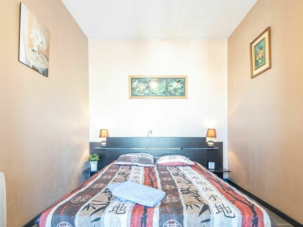 Cadre, Propriété, Bleu Azur, Peindre, Bois, Design Intérieur, Bâtiment, Sol, Cadre De Lit, Sol