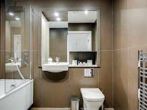 Miroir, Luminaire Plomberie, Robinet, Ăvier, BĂątiment, Lavabo, Salle De Bains, Design IntĂ©rieur, Sol