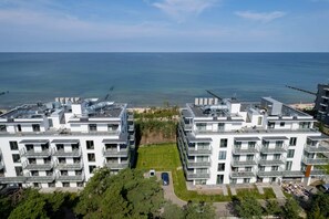 Enjoy easy access to the city's attractions from this well-located building.
