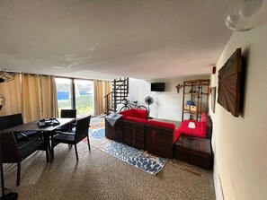Lower Level Cabana Space
