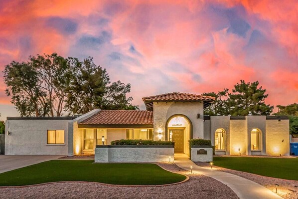 Your Own Private Scottsdale Vill