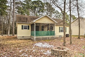 Back Exterior | Screened Porch | Fire Pit | Access to Community Amenities