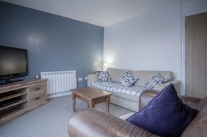 Pharmacy Court - 2 Bedroom Apartment - Saundersfoot (8048)