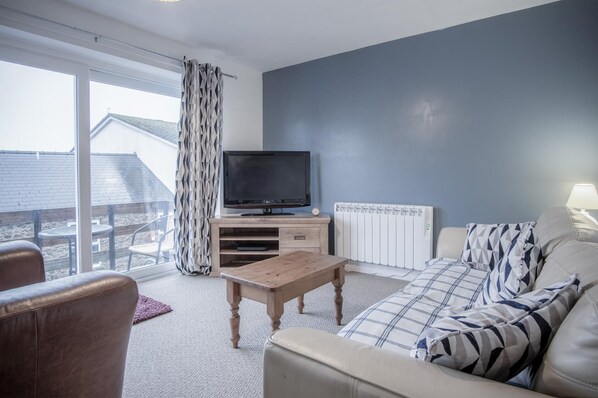 Pharmacy Court - 2 Bedroom Apartment - Saundersfoot (8047)