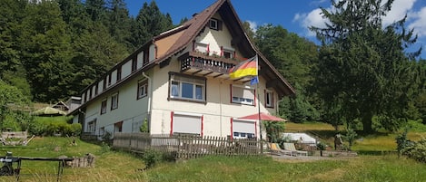 das alte Haus am Wald