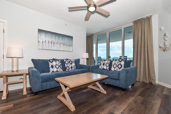 The Palms of Destin 11115 - Living Area