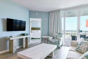 Palms 11216- Living Area