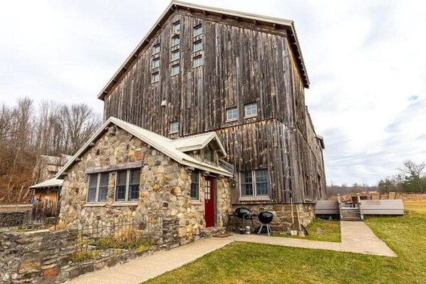 Cristman Barn