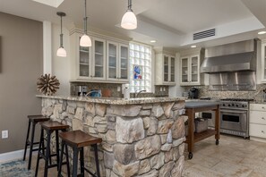 Breakfast Bar