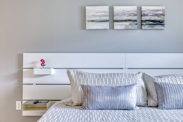 Master Bedroom - peaceful and quiet.