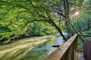 Creek Front Dock. Perfect For Trout Fishing 