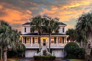 Immaculate fully stocked home, 2 car garage, EV port, 11 beds, 7 BDs, 5.5 BRs