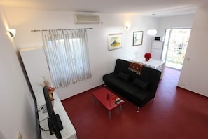 A2(2): living room