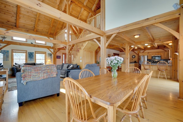 Stratton Vacation Rental | 5BR | 5BA | 6,000 Sq Ft | Stairs Required